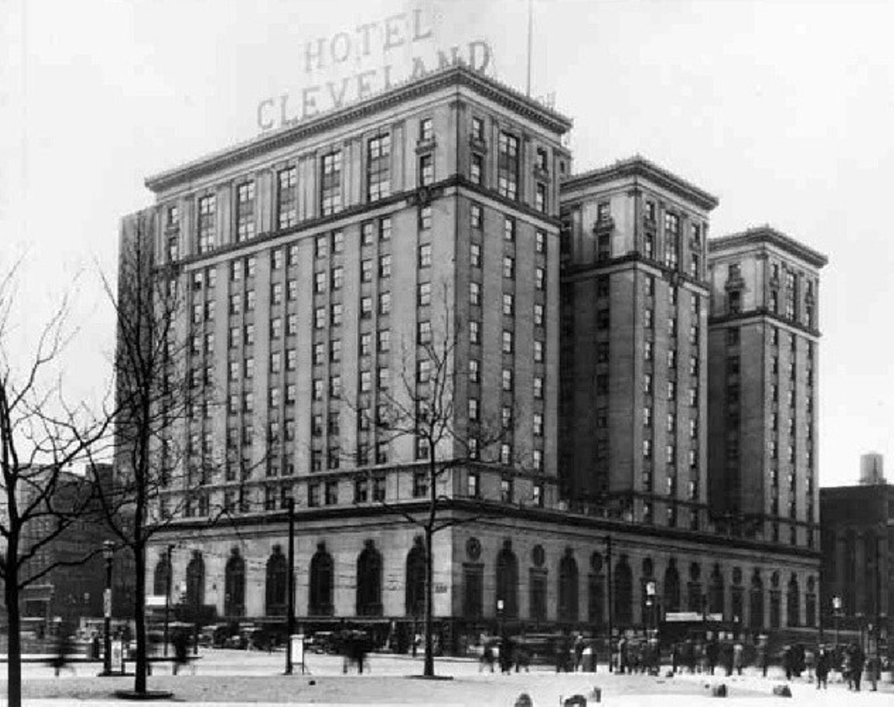 Oldest Hotel: Renaissance Cleveland Hotel (105 Years Old) 
First opened as Hotel Cleveland, this luxury mainstay has been around longer than most. With prime Tower City real estate, the Renaissance proves popular with locals and tourists alike. Aligned with Public Square, the Renaissance has solidified itself as both a modern getaway and a Cleveland landmark.
Photo via Scene Archives