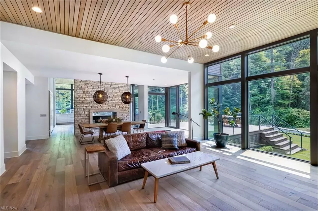 This Absolutely Spectacular 5 5 Million Bath Mansion Sits On 19 Acres this-absolutely-spectacular-5-5-million-bath-mansion-sits-on-19-acres