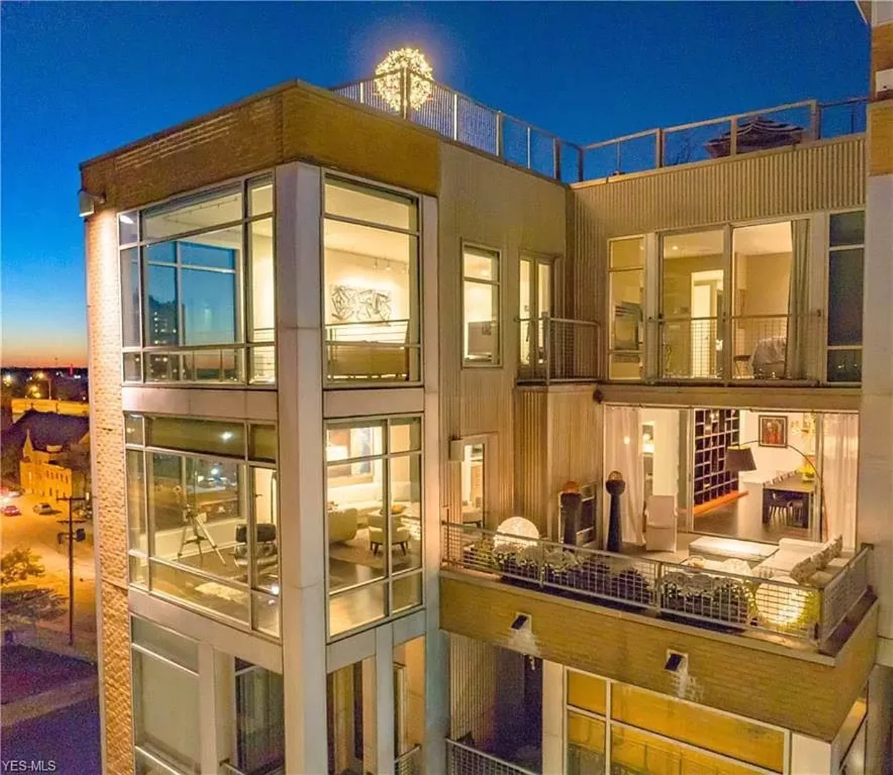 Penthouse With Rooftop And Jacuzzi For Sale, Puerto Cancún, Cancún