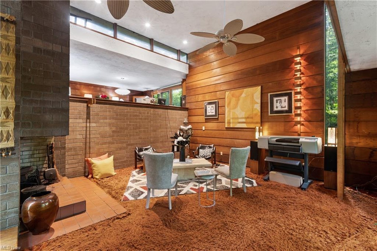 This Frank Lloyd Wright-Esque Treehouse In The Woods In Copley Is On The Market For $299,000