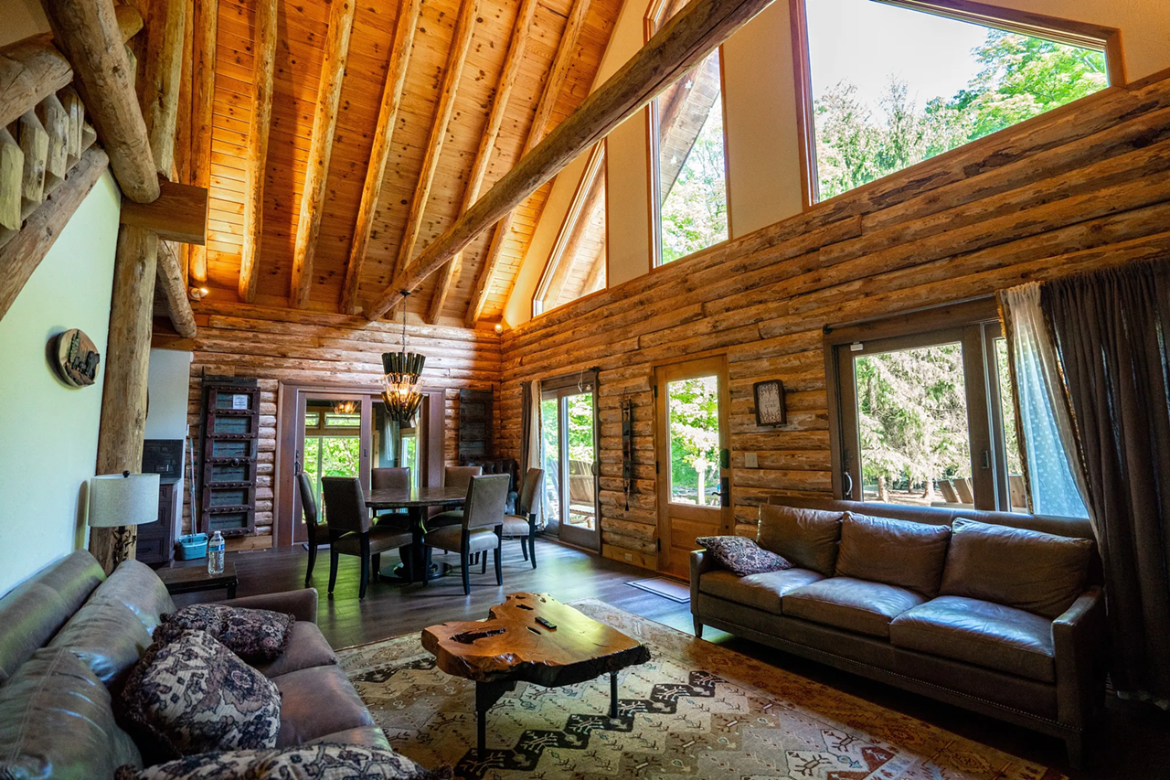 This Million Dollar Log Cabin Just Hit The Market In Medina | Cleveland ...