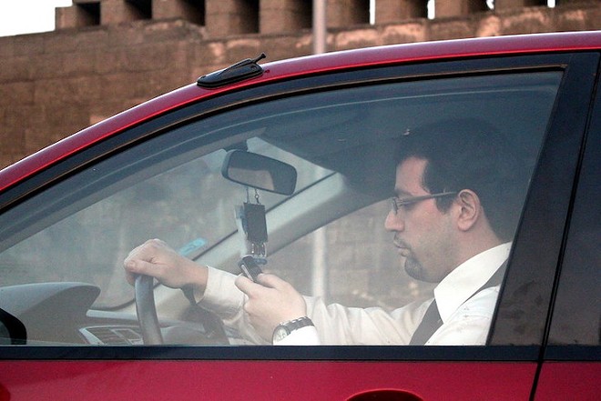 Proposed Ohio Law Would Allow Police to Pull Over Drivers for Phone Use