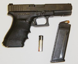 Glock 21 - Avriette via Wikimedia Commons