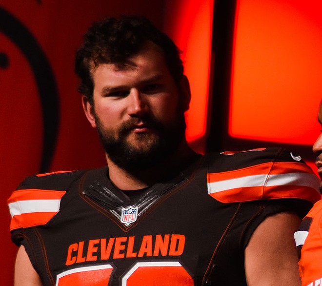 Browns Tackle Joe Thomas Takes His Talents to 'Celebrity Family Feud' This Summer