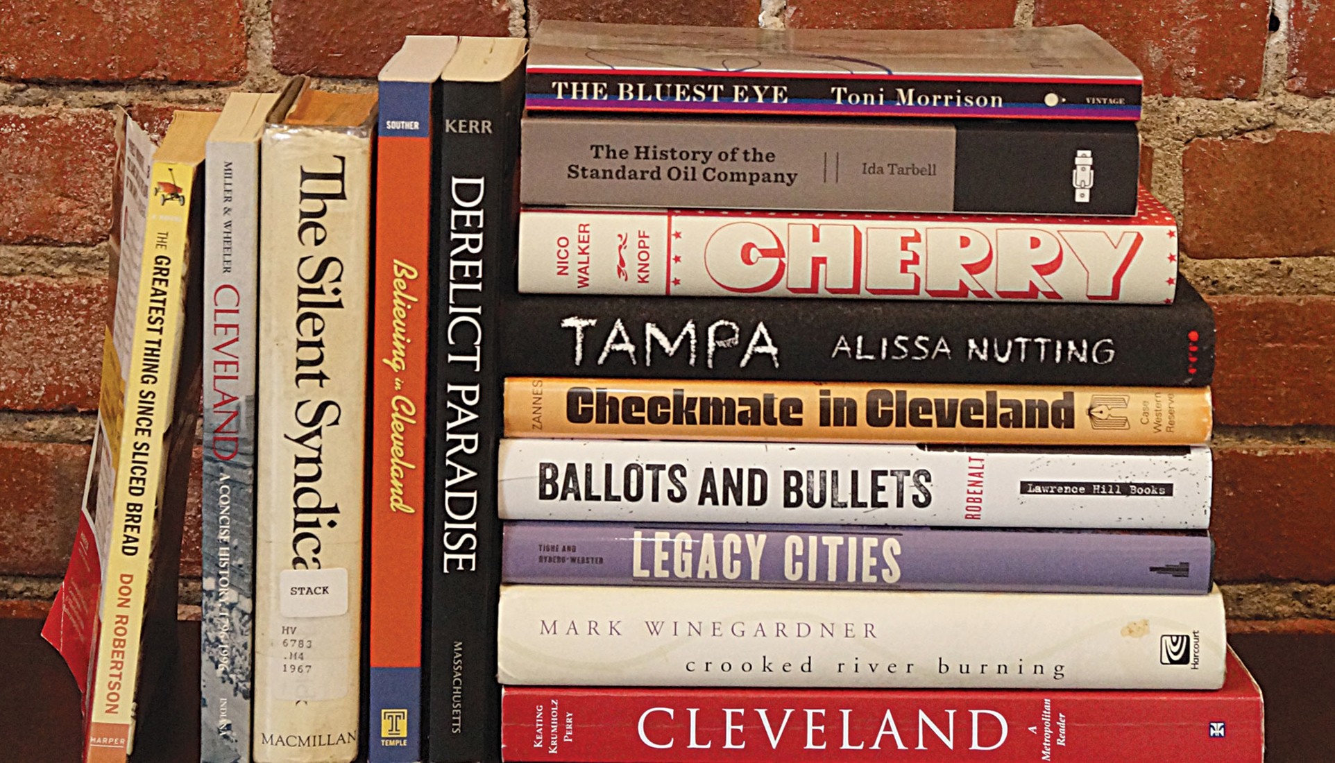 42 Books Every Clevelander Should Read Ohio News Cleveland Cleveland Scene