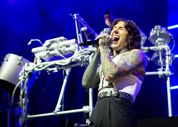 Concert Photos: Sold-Out Fall Out Boy Show Leaves a Trail of ...