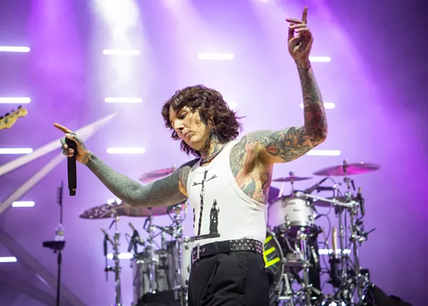 Concert Photos: Sold-Out Fall Out Boy Show Leaves a Trail of ...