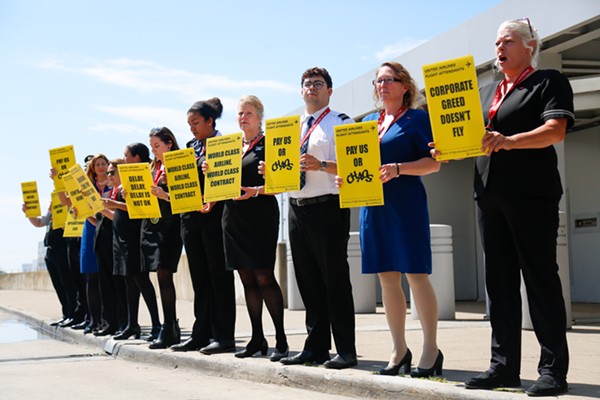 As United Airlines flight attendants protest at Hopkins and other airports, union hints at possibility of strike | Cleveland