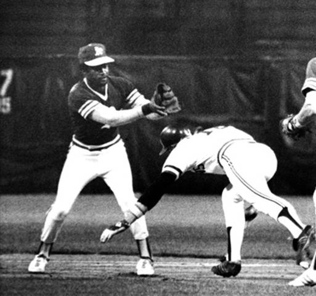 24 Stunning Vintage Photos of the Cleveland Indians | Cleveland ...