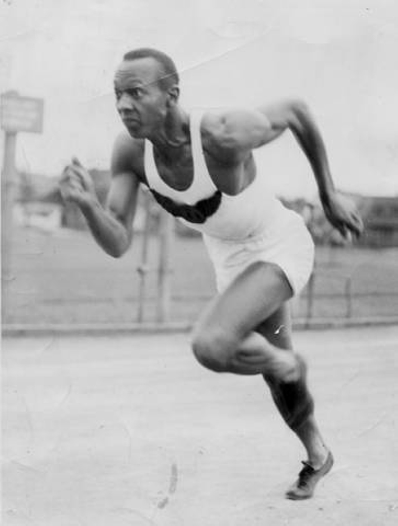 Photos Olympian Jesse Owens Dominating the Track & Field Competition