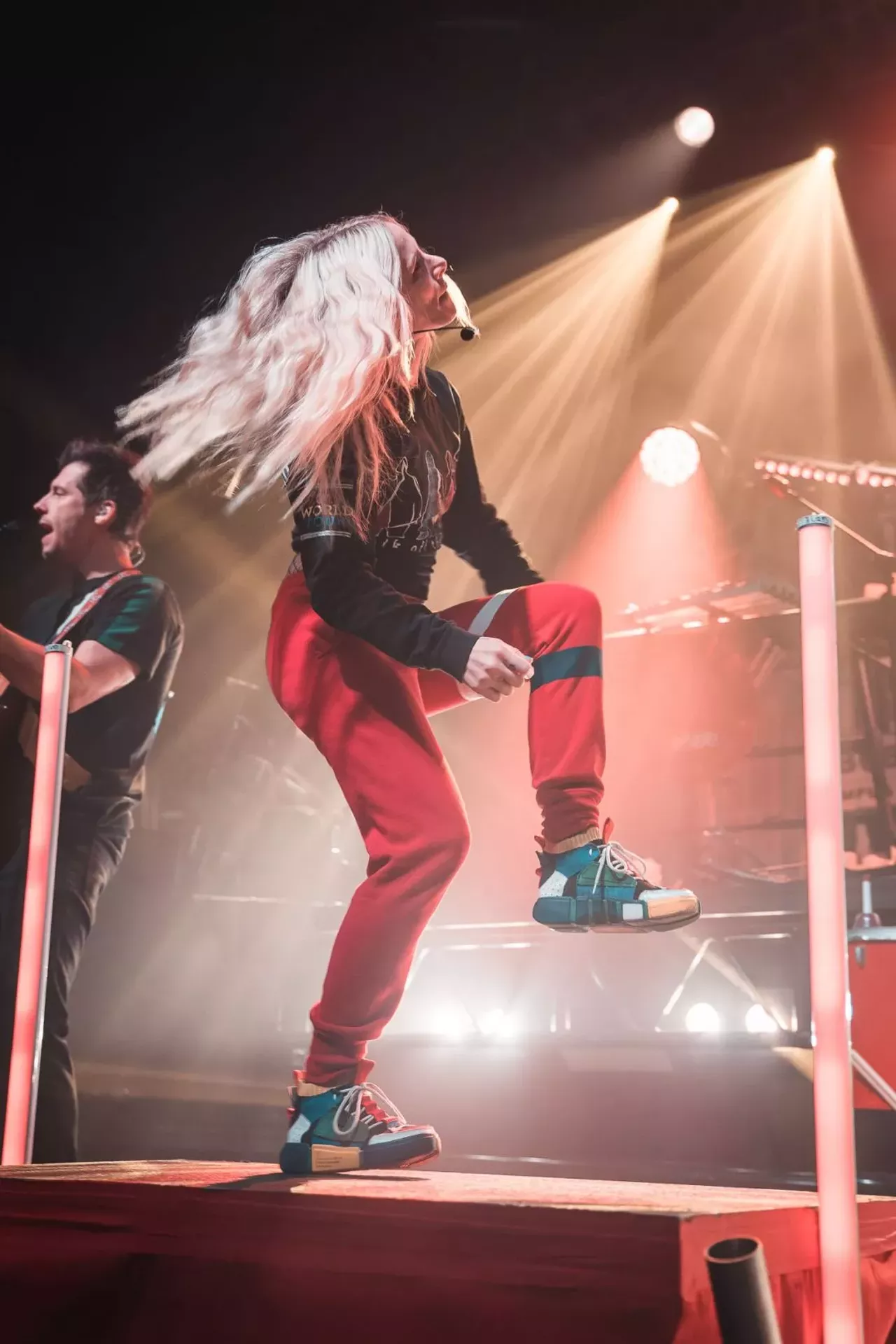 Indie Rockers Walk Off the Earth and Gabriela Bee Performing at the