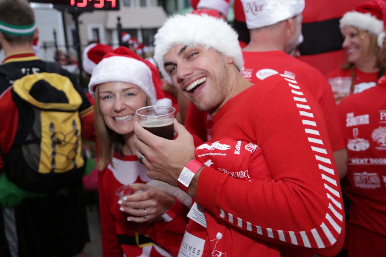 42 Photos from the Annual Santa Shuffle in Tremont