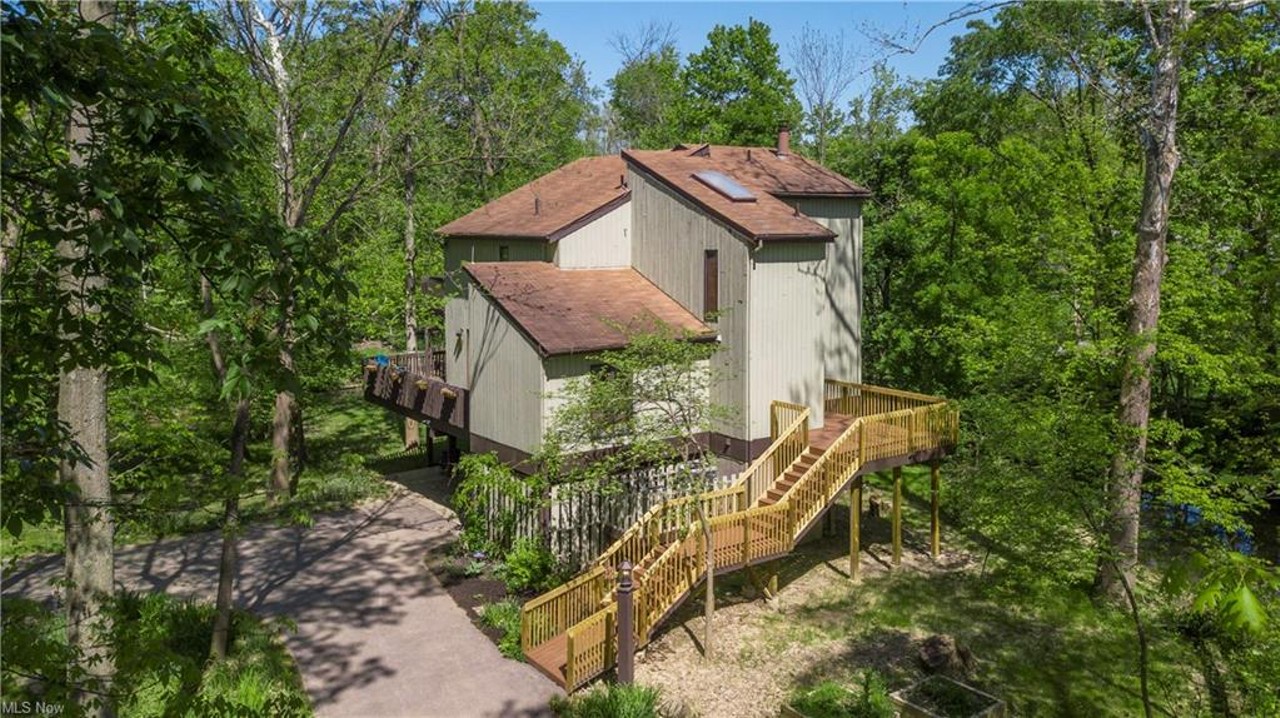 This Unique 1970s Berea Home Now on the Market for $400,000 Embraces Nature