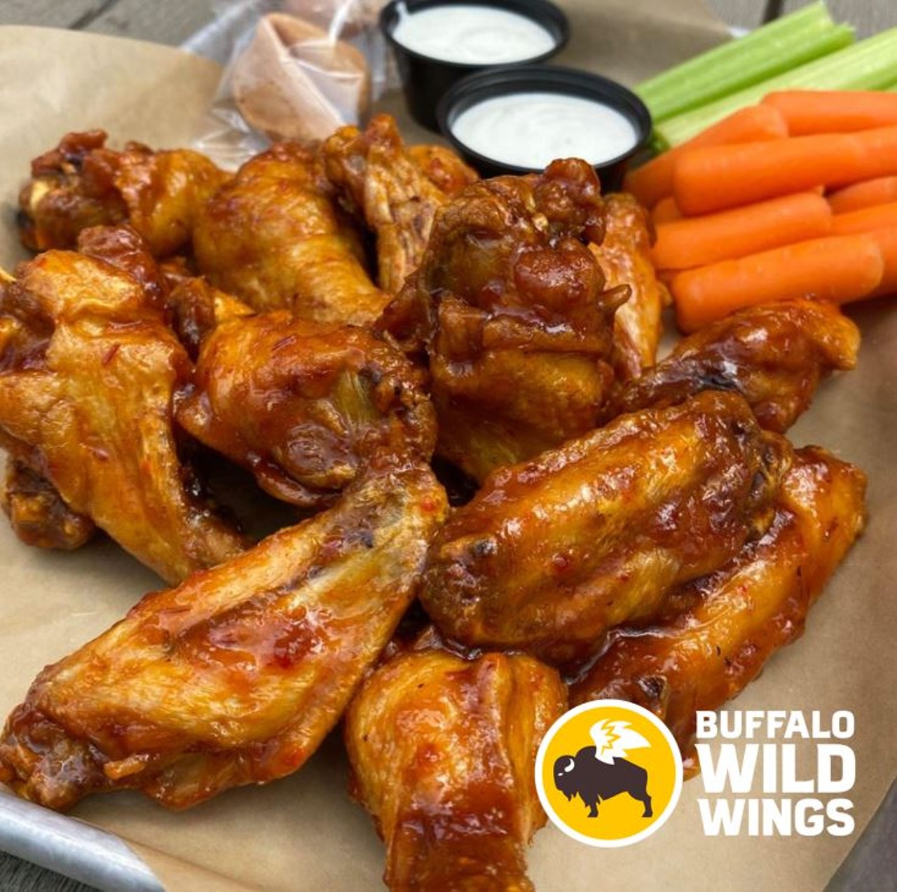 All the Restaurants Where You Can Score 7 Wing Deals During Cleveland