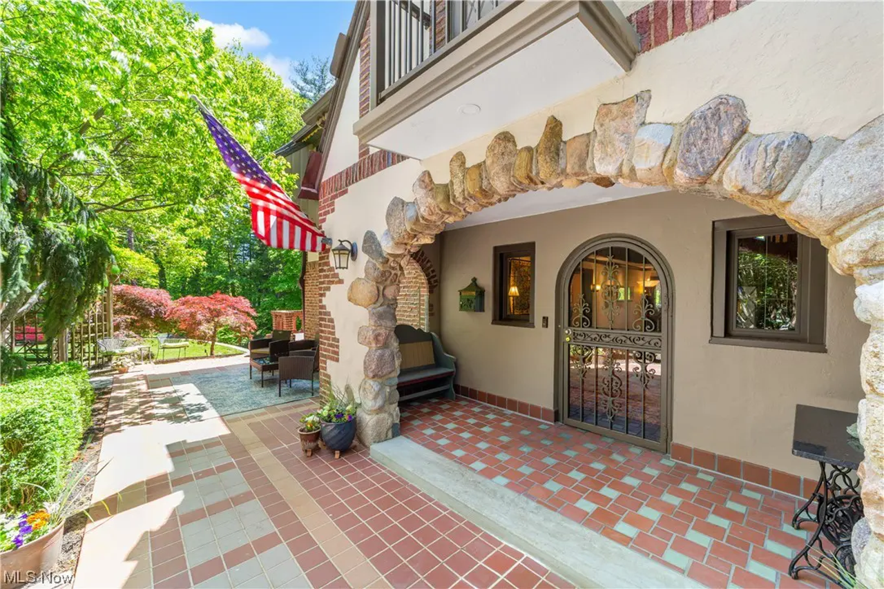 Photos 1.2 Million West Park Home Comes With Rocky River Reservation