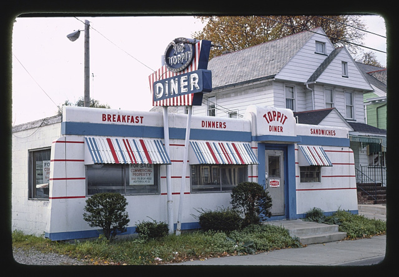  Toppit Diner, Route 20, Ashtabula, Ohio