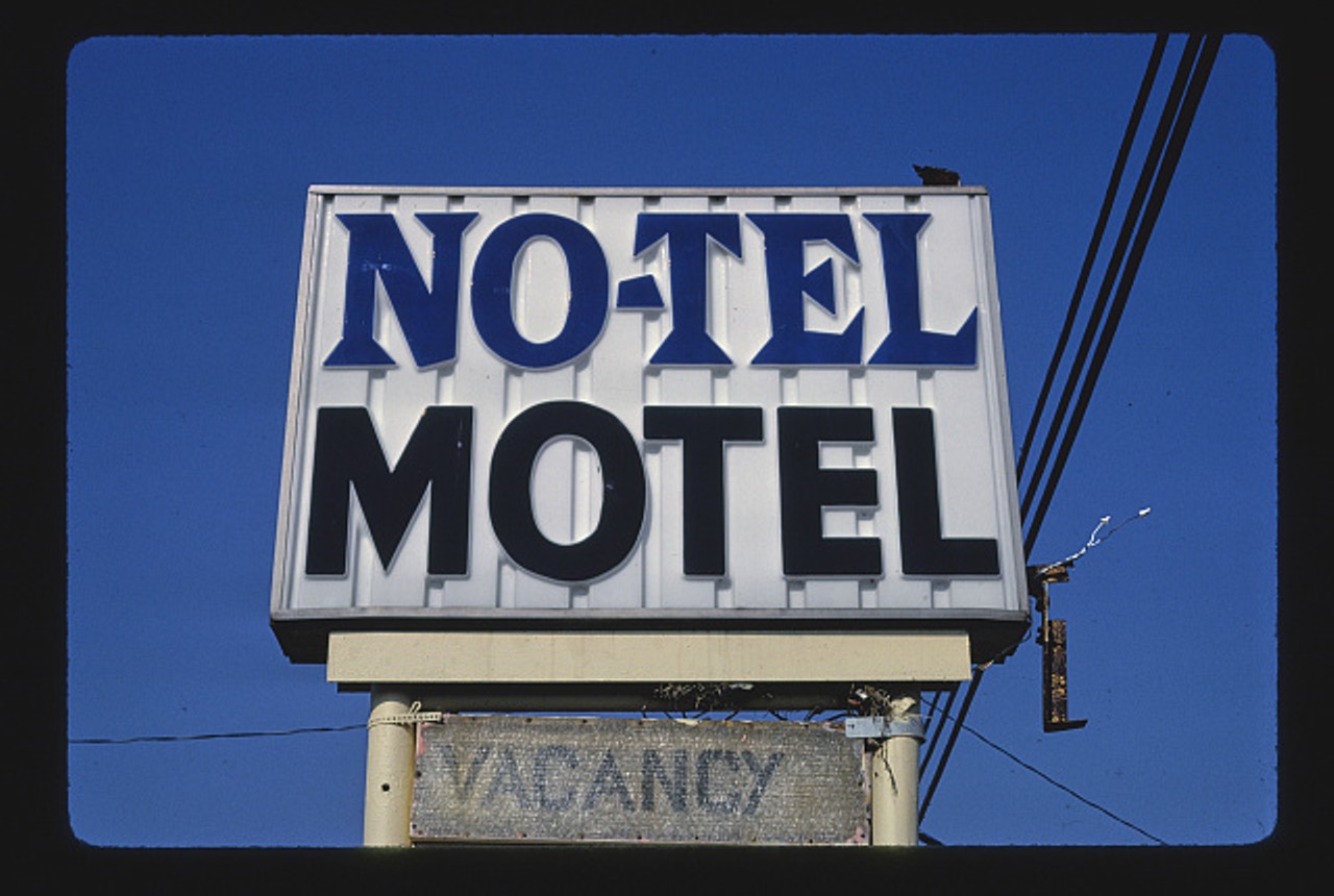  No-Tel Motel sign, Route 172, Massillon, Ohio 