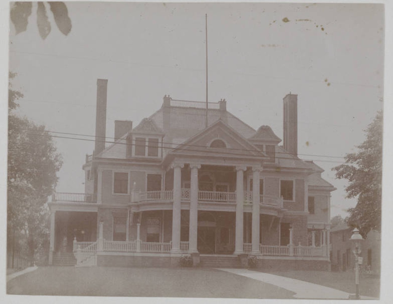 Colonial Club, 1901