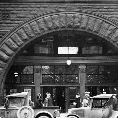 Superior Avenue entrance to The Arcade, 1925
